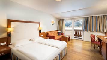 Superior Room, Mountain View | Minibar, in-room safe, desk, laptop workspace