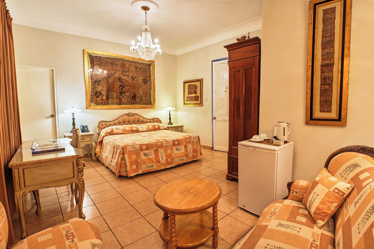 junior double room | 1 bedroom, in-room safe, individually decorated, individually furnished