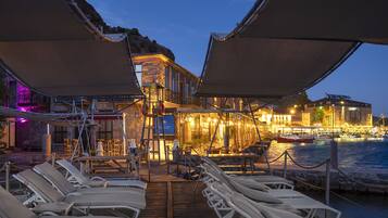 Playa privada y bar en la playa