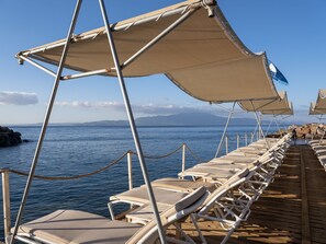 Private beach, beach bar - Assos Nazlihan Hotel - Special Class (Ayvacik)