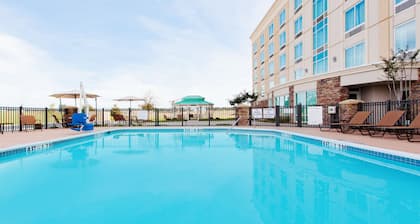 Holiday Inn Express Hotel & Suites Jackson NE by IHG