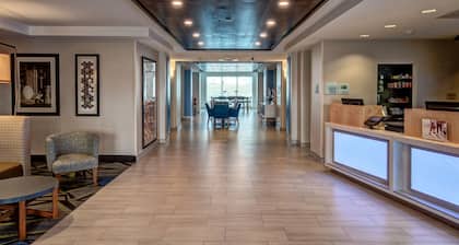 Holiday Inn Express Hotel & Suites Jackson NE by IHG