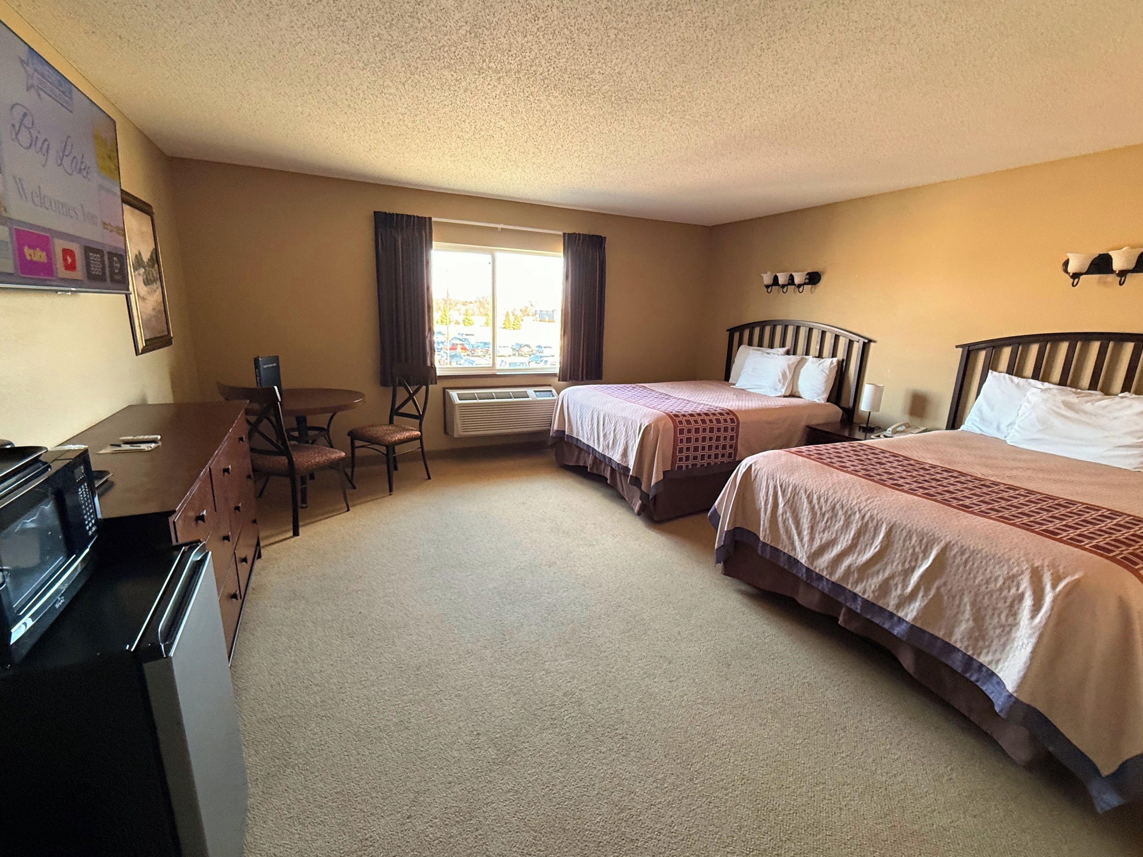 مكواة/لوح كي وأسرّة قابلة للطي وواي فاي مجانًا وملاءات أسرّة