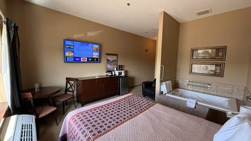 Room, 1 Queen Bed, Accessible, Non Smoking (Jetted Tub) | Iron/ironing board, rollaway beds, free WiFi, bed sheets