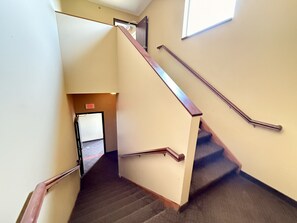 Staircase - Americas Best Value Inn Big Lake Becker (Big Lake)