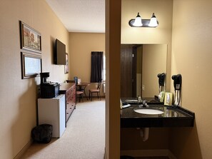 Standard Room, 2 Queen Beds, Accessible, Non Smoking | Iron/ironing board, rollaway beds, free WiFi, bed sheets - Americas Best Value Inn Big Lake Becker (Big Lake)