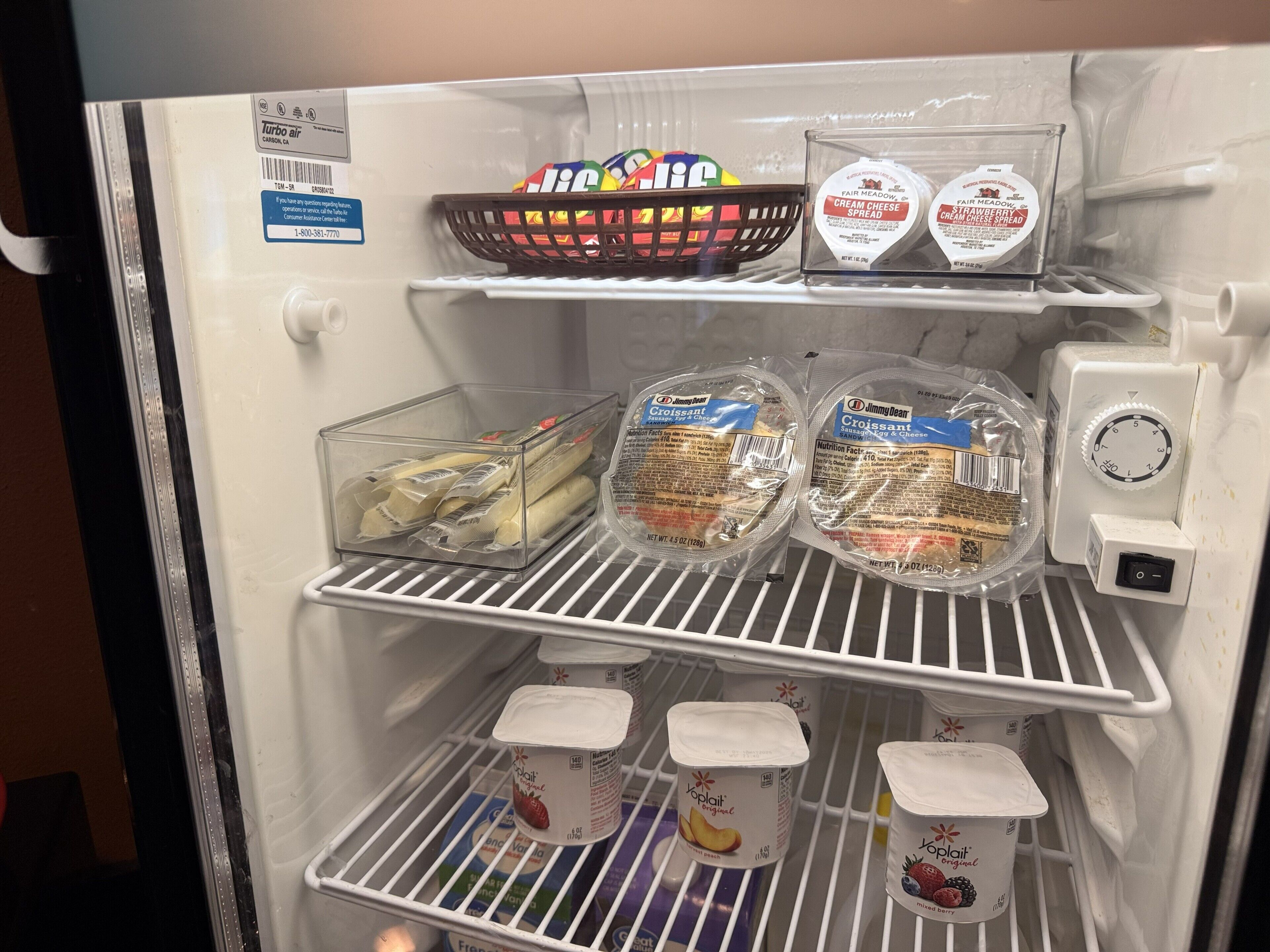 Free daily continental breakfast 