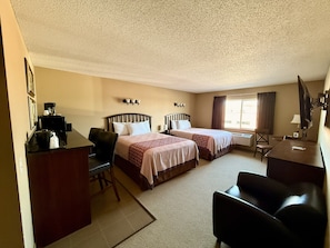 Family Suite, Non Smoking (1 King- 2 Queen Beds) | Iron/ironing board, rollaway beds, free WiFi, bed sheets
