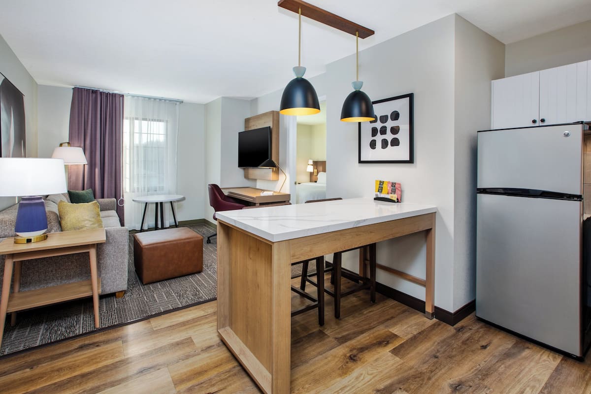 1 bedroom, premium bedding, down duvets, pillow-top beds