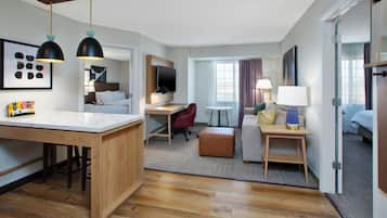 Suite, 2 Bedrooms, Kitchen | Premium bedding, down comforters, pillowtop beds, desk