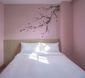 Cortinas blackout, wifi gratis y ropa de cama 
