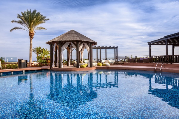 2 outdoor pools, pool umbrellas, sun loungers