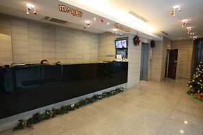 Reception - Hotel 81 Lucky (Singapore)