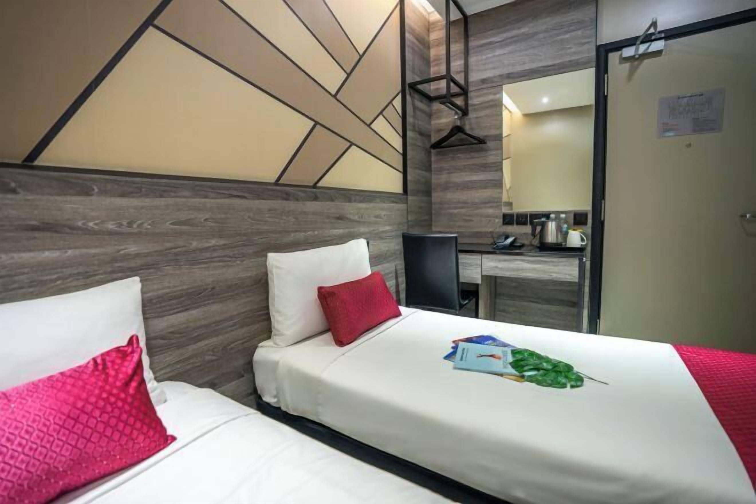 Desk, free WiFi, bed sheets