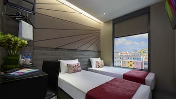 Superior Twin Room | Desk, WiFi (free), bed sheets
