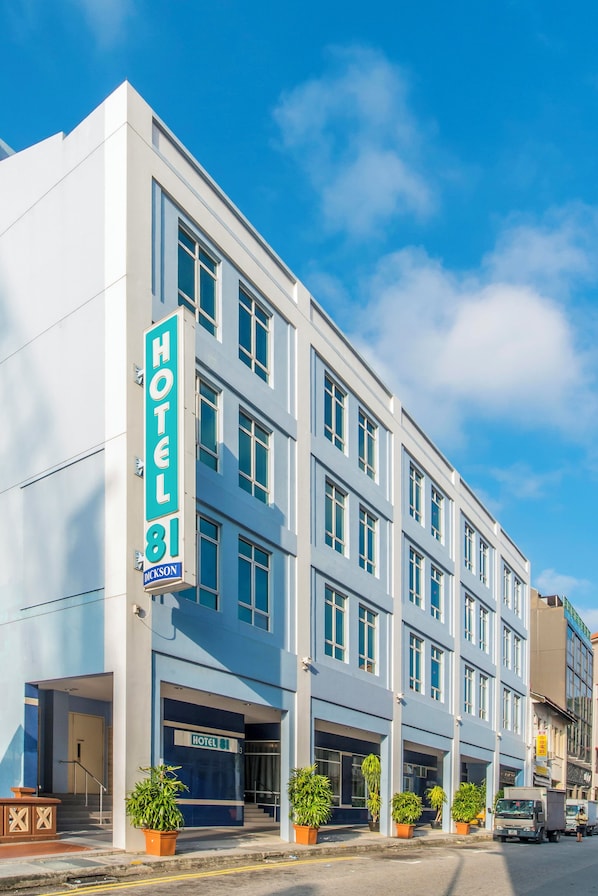 Wi-Fi gratuit, draps fournis