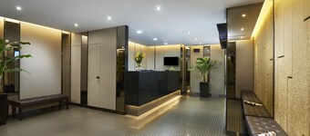 ホテル 81 ゴールド