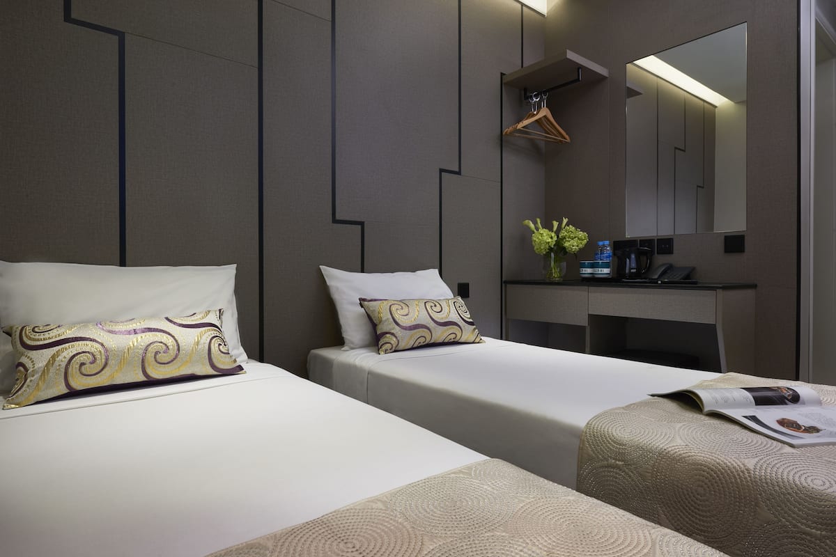 Superior Twin Room | Desk, iron/ironing board, free WiFi, bed sheets