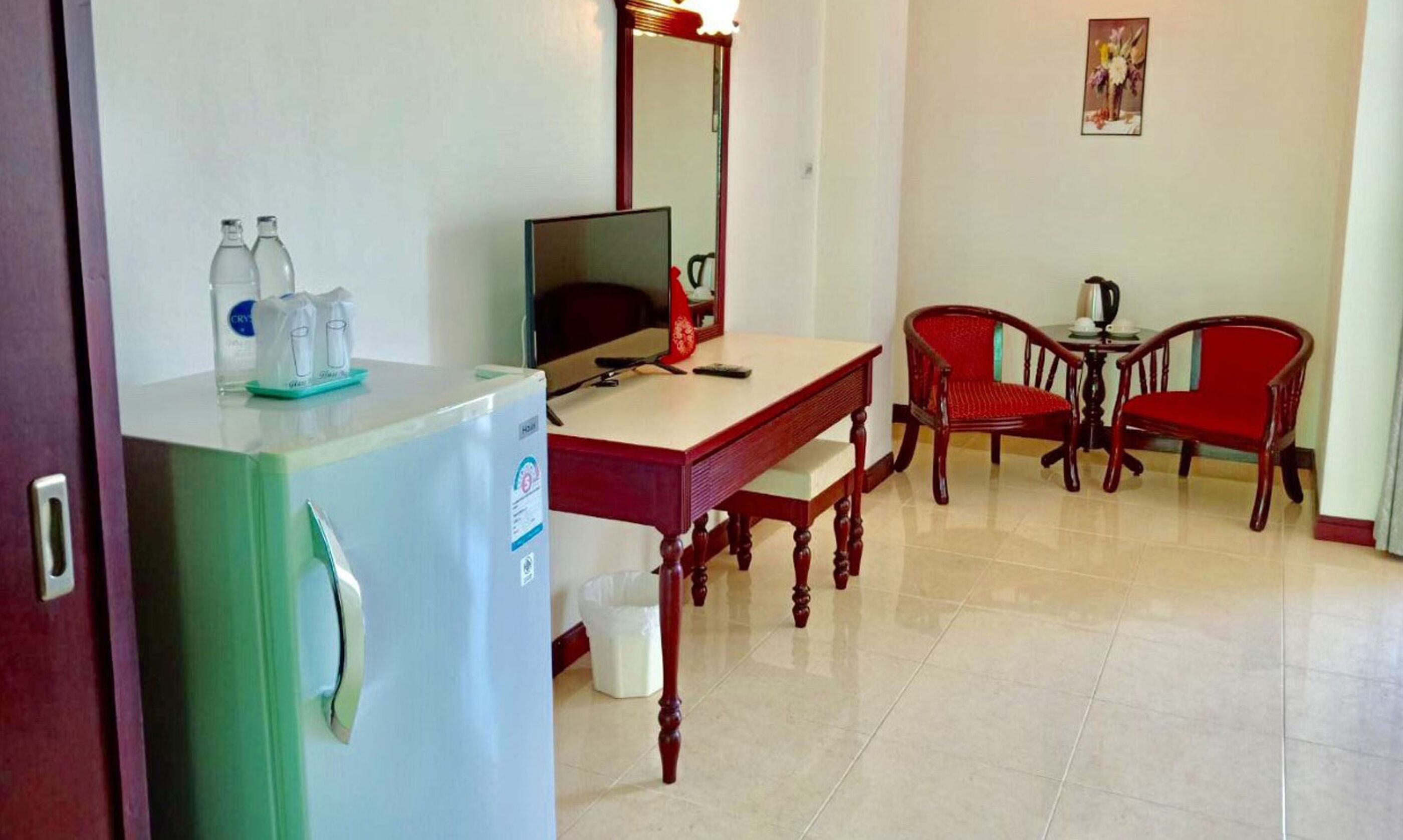 deluxe double room | 2 bedrooms, hypo-allergenic bedding, minibar, in-room safe