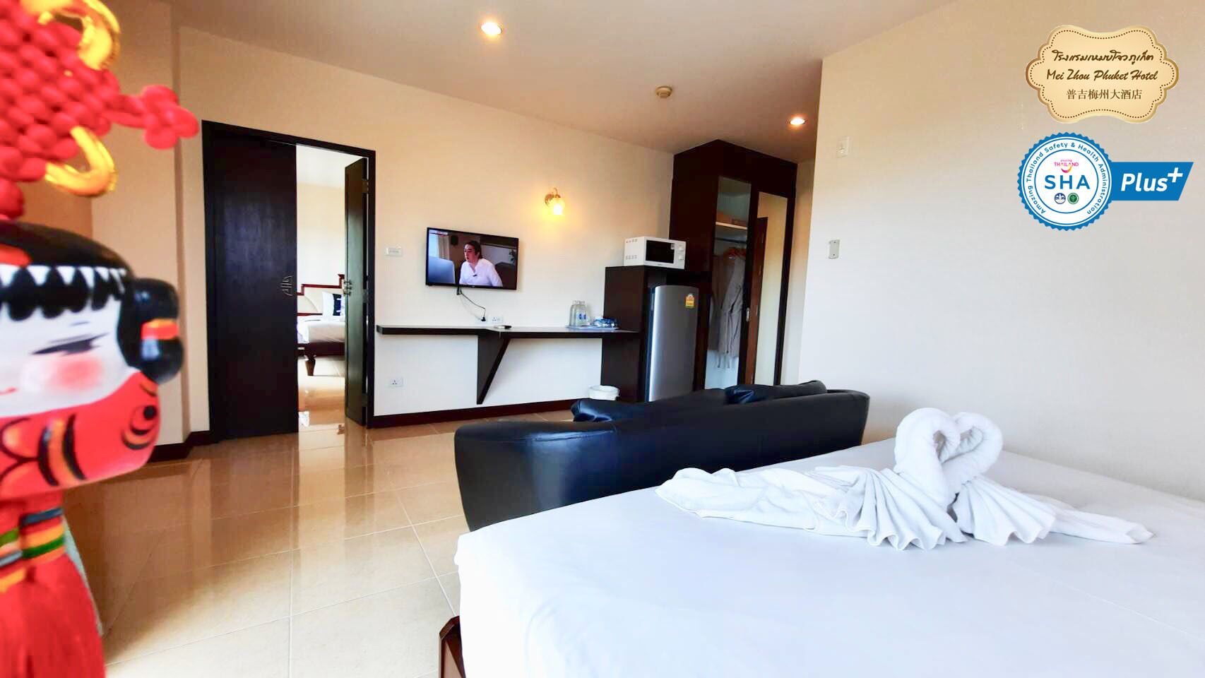 family suite | 2 bedrooms, hypo-allergenic bedding, minibar, in-room safe