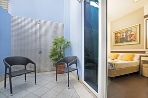 Free WiFi, bed sheets - Hotel 81 Bugis (Singapore)