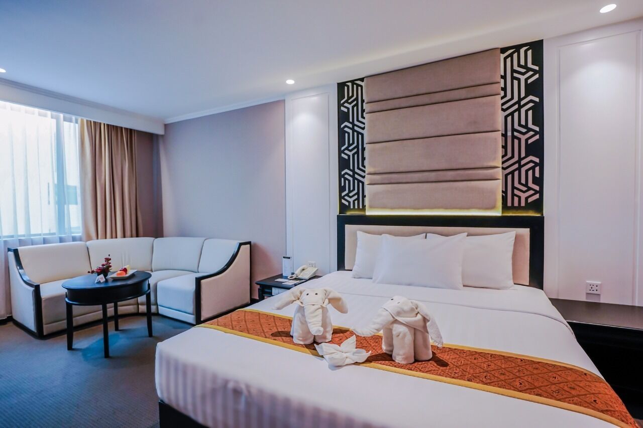 Grand-Doppelzimmer (GRAND DELUXE KING NEW) | Minibar, Schreibtisch, schallisolierte Zimmer, Bügeleisen/Bügelbrett