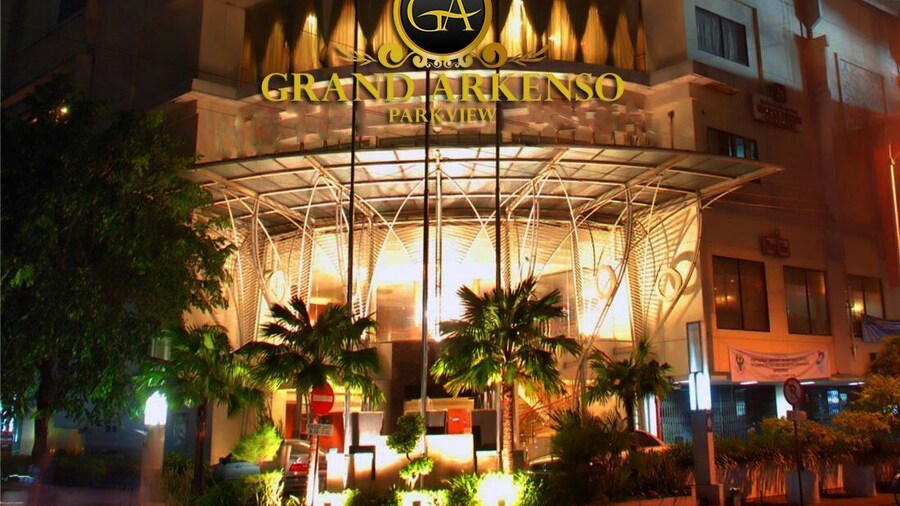 Grand Arkenso Parkview Hotel