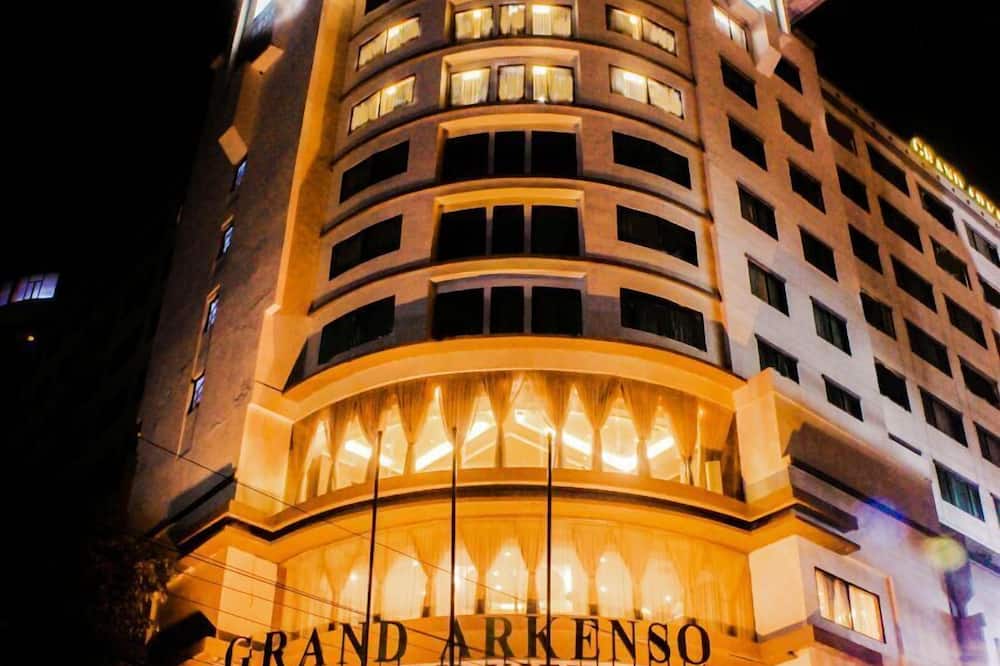Grand Arkenso Parkview Hotel