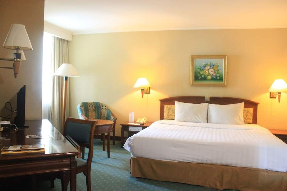 Executive Room