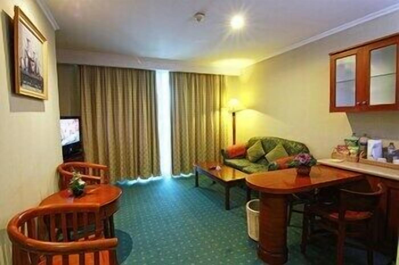 起居區 | 32-吋電視，提供衛星頻道