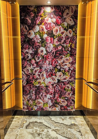 Lobby. Hotel 81 Palace