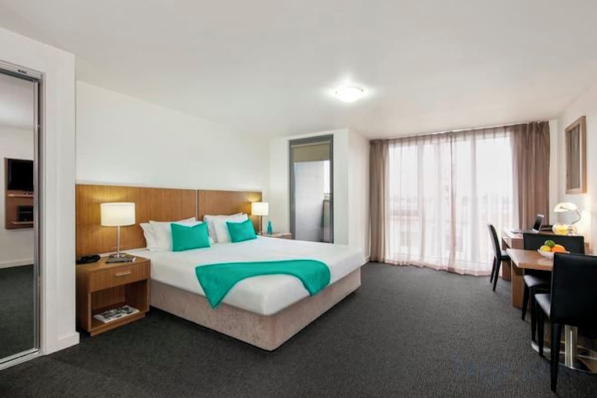 Premium bedding, pillow-top beds, minibar, in-room safe