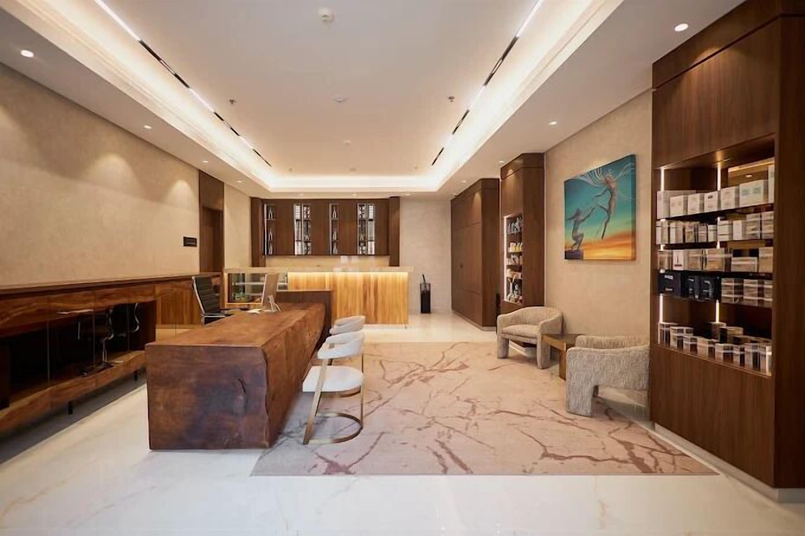 Couples treatment rooms, body treatments, aromatherapy