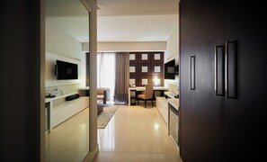 Executive Room, 1 King Bed, Non Smoking | Minibar, in-room safe, desk, soundproofing - The Wheatbaker (Lagos)