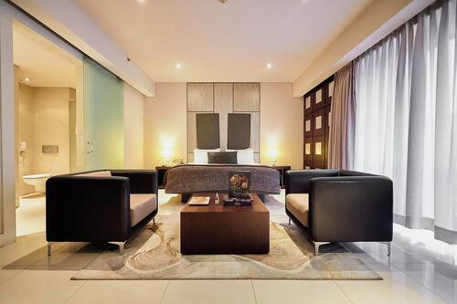 Executive Room, 1 King Bed, Non Smoking