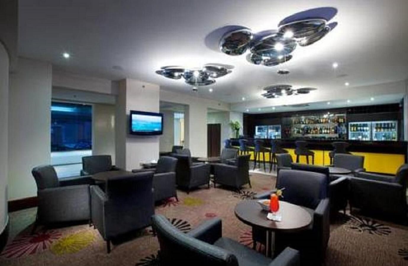 lunch and dinner served