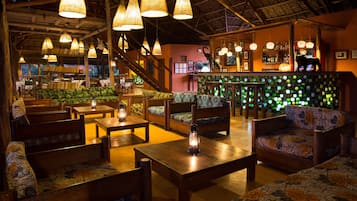 2 bares o lounges, bar en la playa