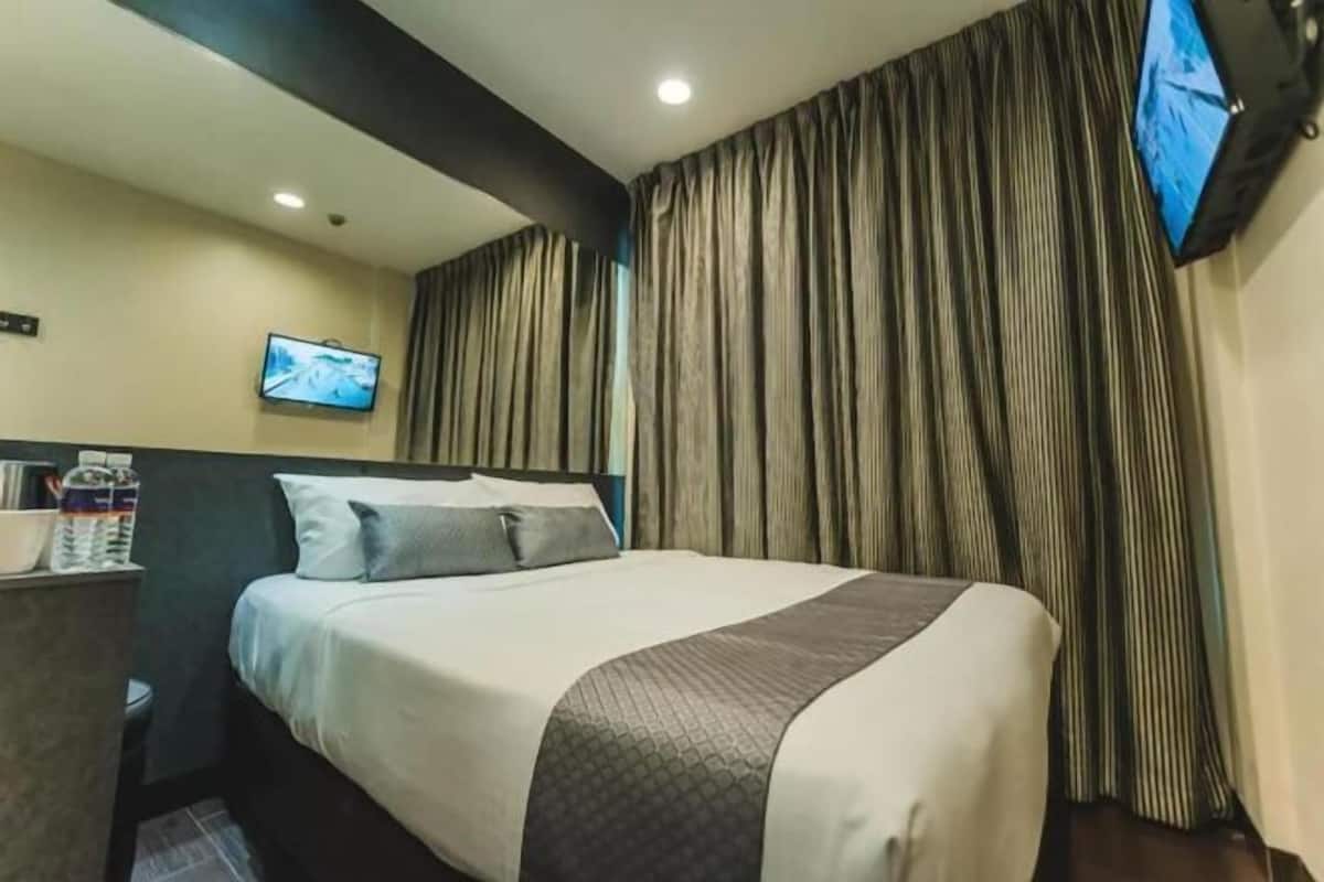 In-room safe, iron/ironing board, free WiFi, bed sheets