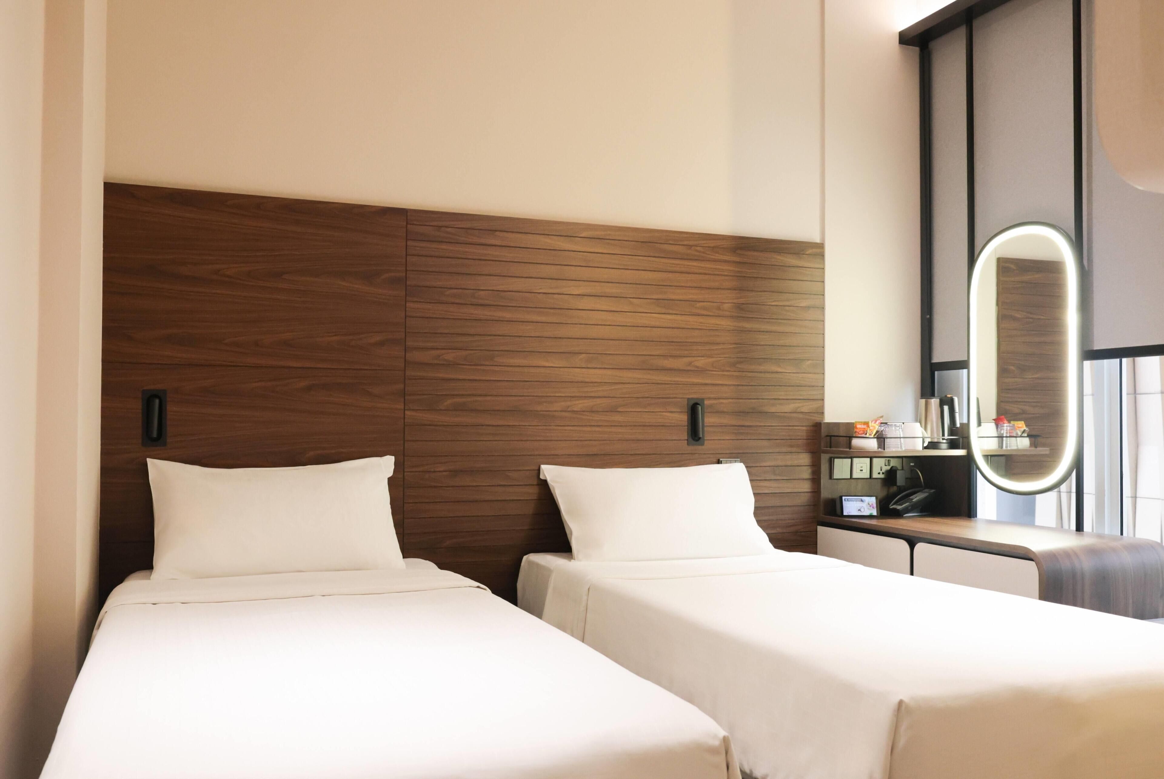 Standard Twin Room, 2 Single Beds (Ambient Lighting)