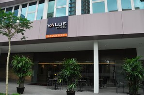 Front of property - Value Hotel Balestier (Singapore)