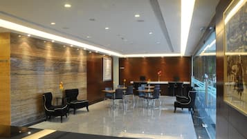 Sala de estar en el lobby
