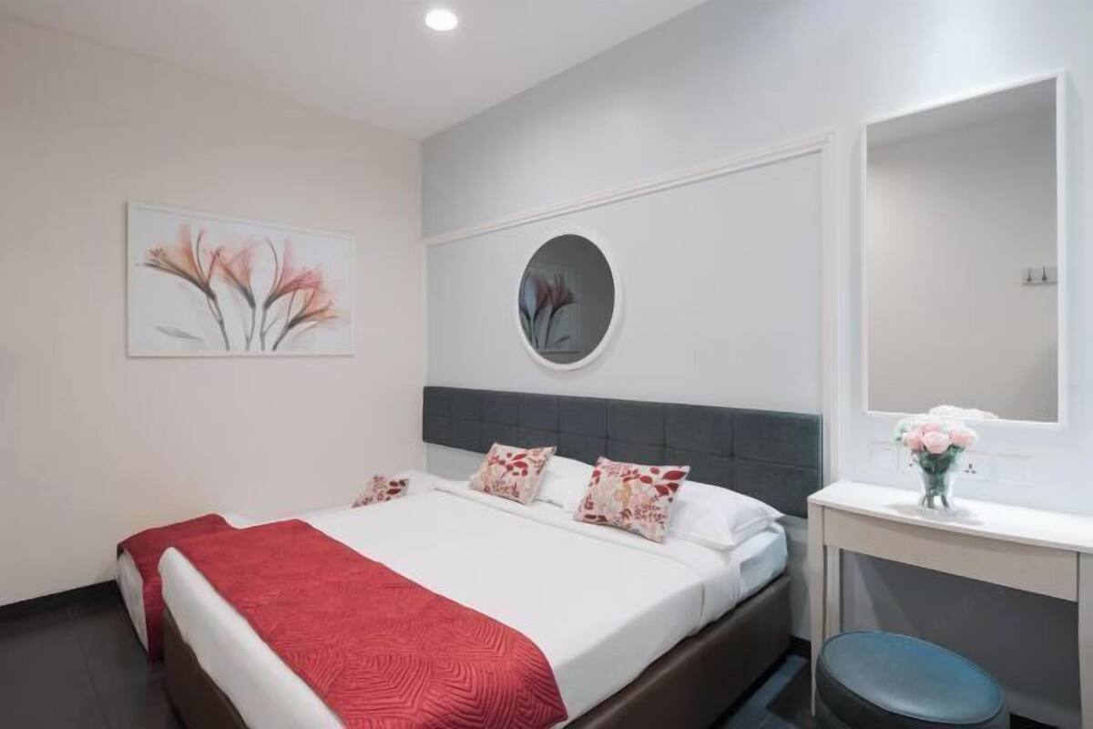 Premium bedding, desk, blackout drapes, iron/ironing board (on request)