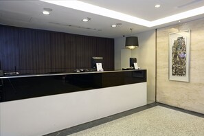 Reception - Value Hotel Balestier (Singapore)