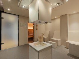 Sauna, Dampfbad, Massageanwendungen