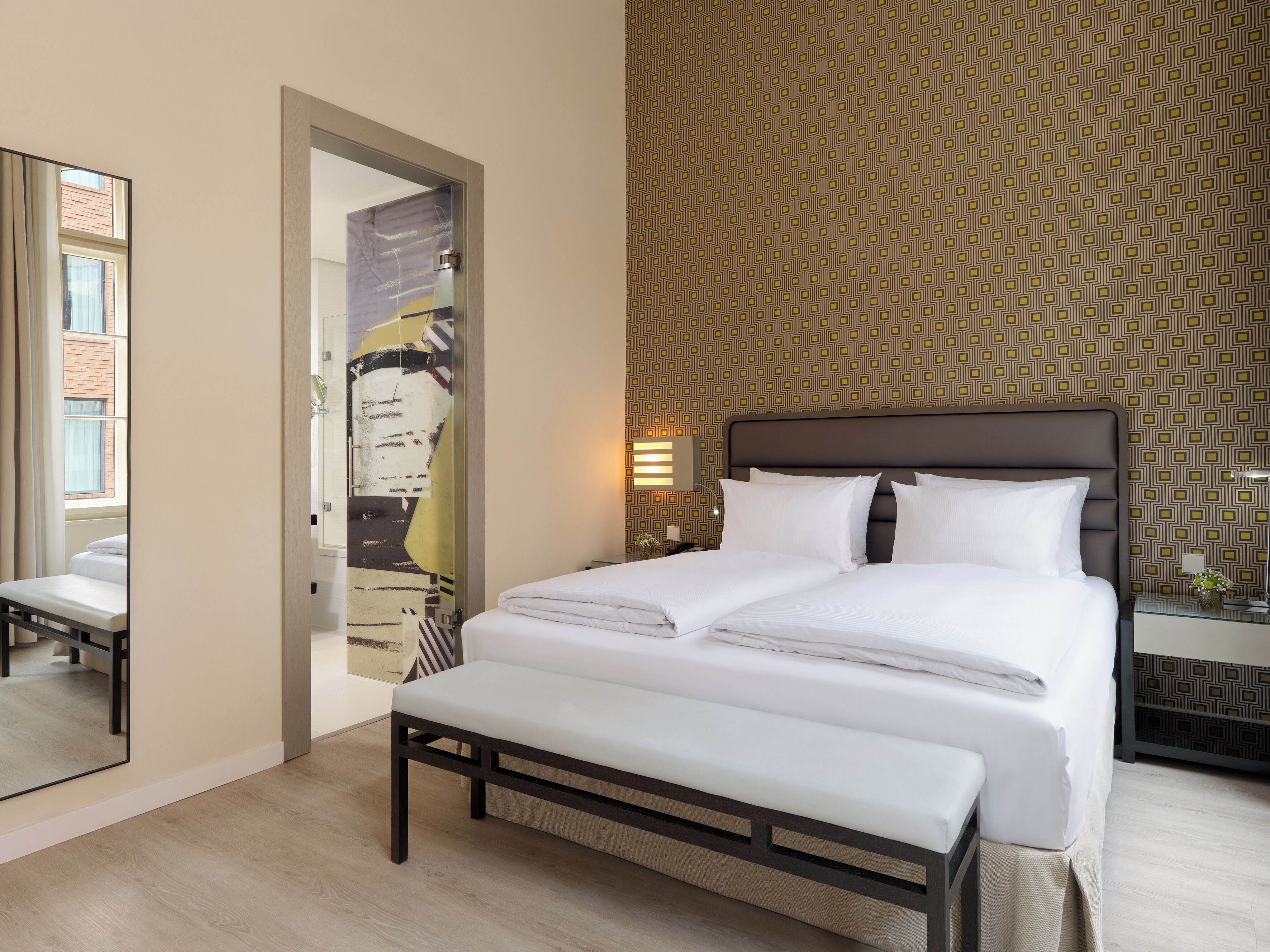 スーペリア ロフト | 低刺激性寝具、ミニバー、セーフティボックス (室内)、デスク