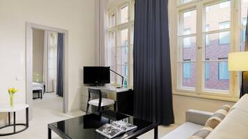 Superior Loft | Hypo-allergenic bedding, minibar, in-room safe, desk