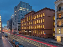 Fassade der Unterkunft – Abend/Nacht