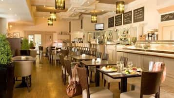 Se sirven desayunos y cenas