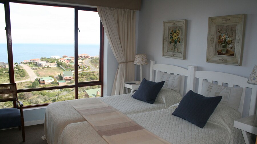 Amzee Bokmakierie Guest House