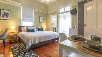 King Suite | Premium bedding, pillow-top beds, individually decorated